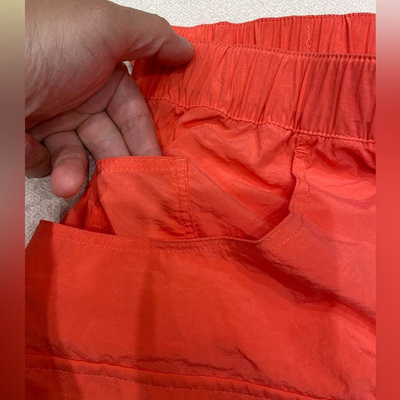 NWT Outdoor Voices RecNylon 4” shorts in Hot Coral. Pockets galore!! - Picture 5 of 6